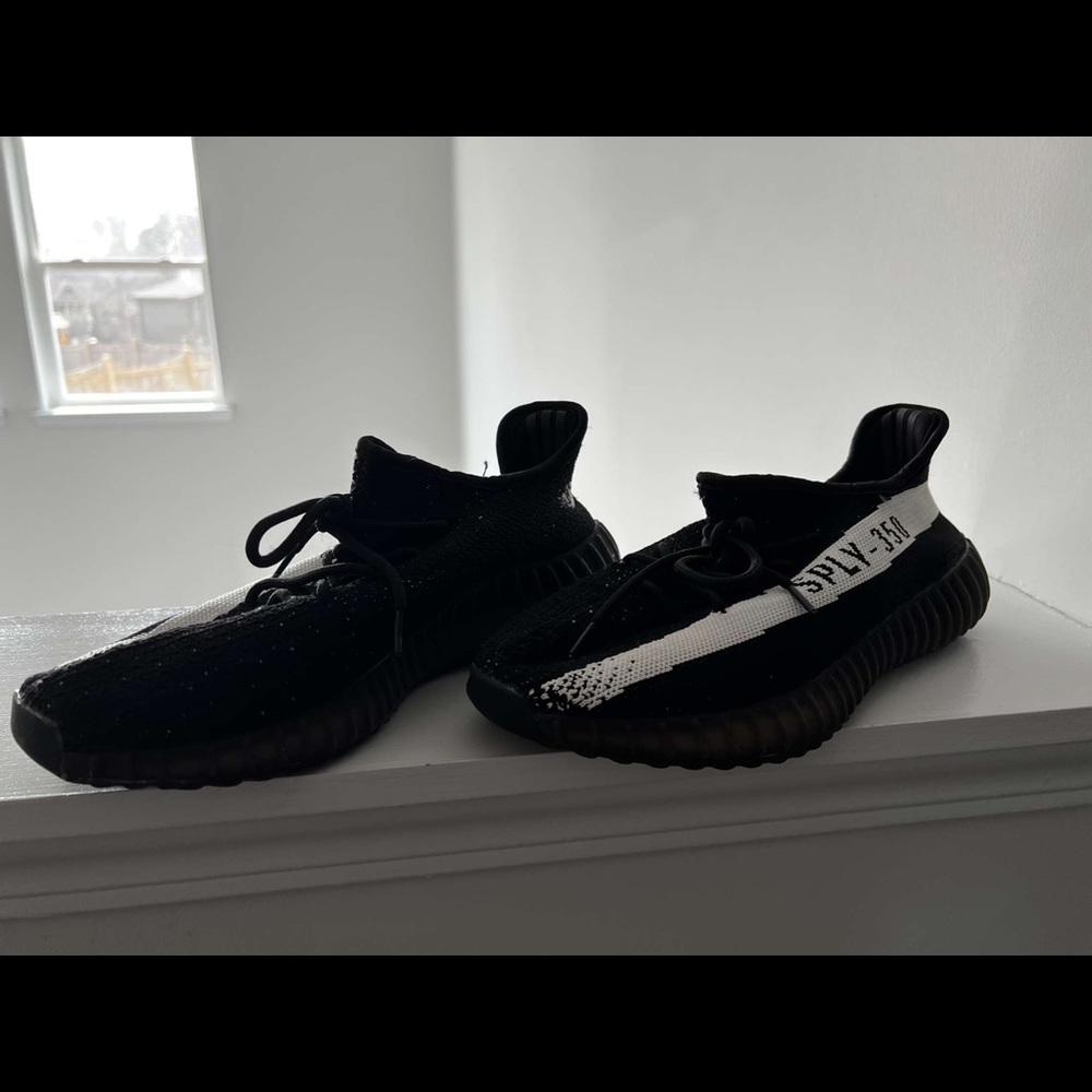 Oreo and zebra Yeezys selling both in pairs or seperate